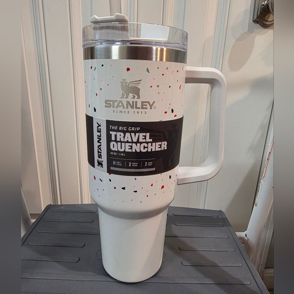 Stanley Pearlescent Terazzo Quencher 40oz NWT